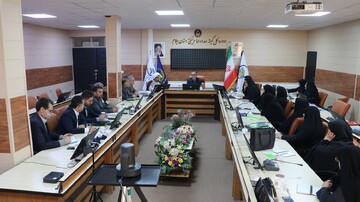 ۱۰ هزار دانش آموز و دانشجوی ایلامی از خدمات کمیته امداد بهره مند هستند