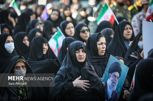 مراسم تشییع پیکر جانباز سرافراز «قاسم علیزاده» در مشهد