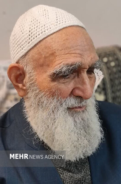 از نماز استیجاری برای خریدکتاب تا مدیریت خیریه ها؛آیت الله محمودی کیست