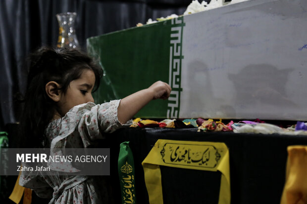 تشییع شهید گمنام در دانشکده علوم قرآنی بندرعباس