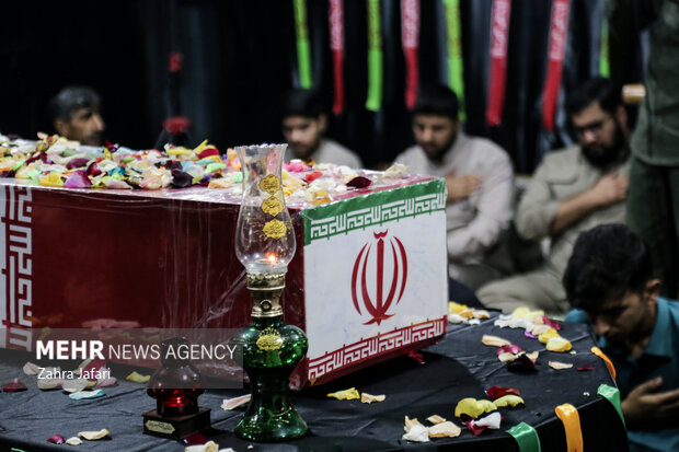 تشییع شهید گمنام در دانشکده علوم قرآنی بندرعباس