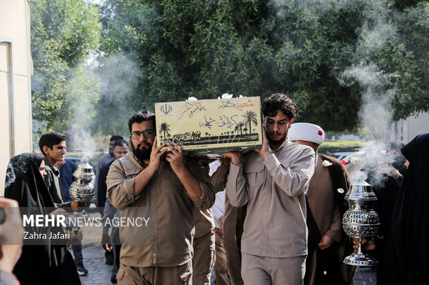 تشییع شهید گمنام در دانشکده علوم قرآنی بندرعباس