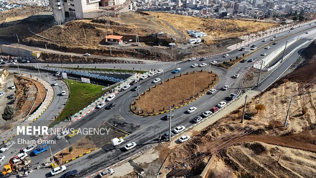 آئین افتتاح پروژه تقاطع غیرهمسطح «تکیه چمن» سنندج