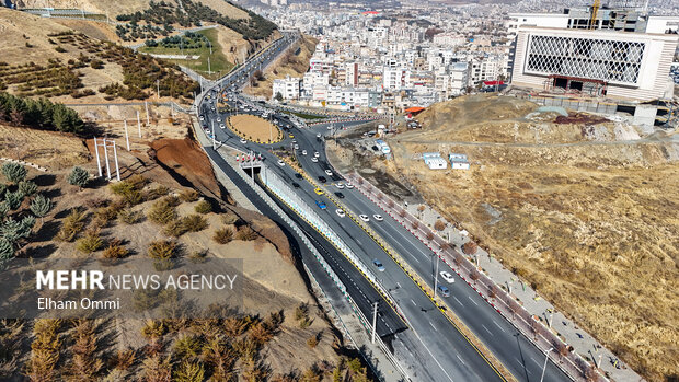 آئین افتتاح پروژه تقاطع غیرهمسطح «تکیه چمن» سنندج