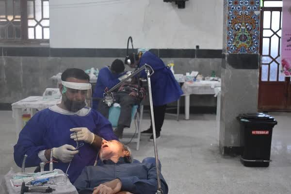 اردوی جهادی دندانپزشکی در روستای بنستان؛ ویزیت رایگان ۱۵۰۰ بیمار