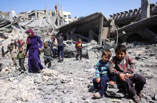 حمایت مردمی رشت از مردم غزه در قالب پویش «بچههای میرزا» حمایت مردمی رشت از مردم غزه در قالب پویش «بچههای میرزا»