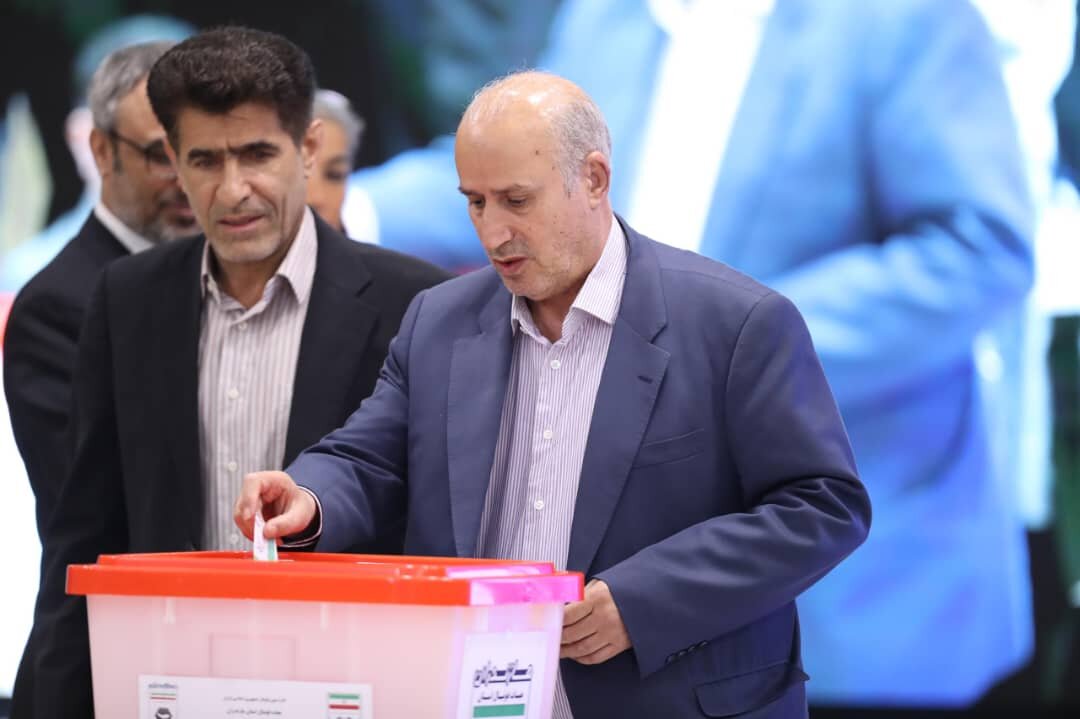 فوتبال،استان،تاج،مازندران،توسعه،فوتسال