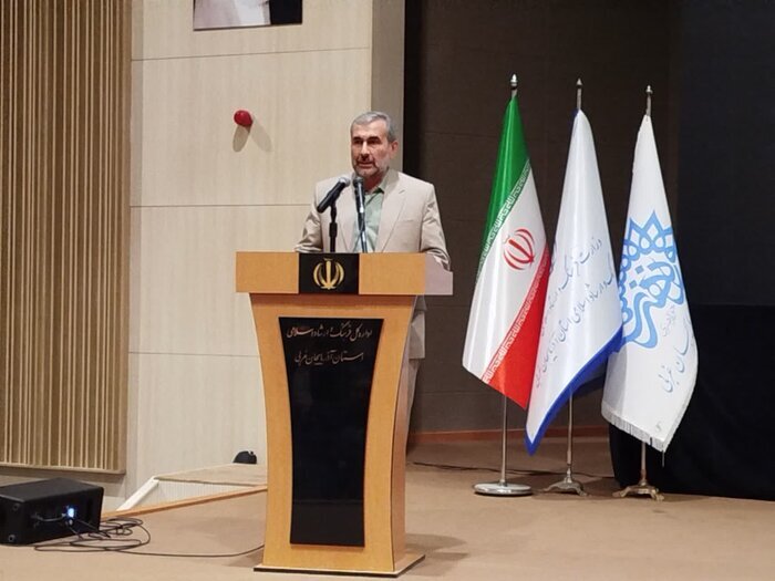 نوروزی: جایگاه چهره‌های برجسته فرهنگ و هنر خفظ شود