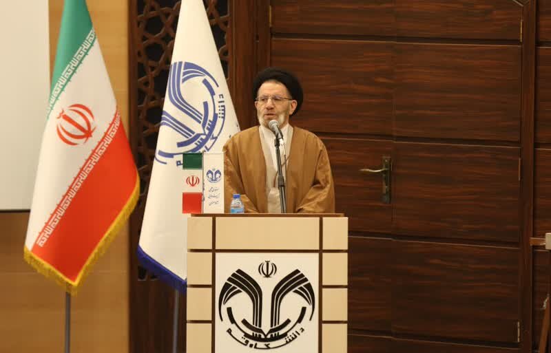 «آیت‌الله قاضی» شخصیتی جامع و الگو برای جامعه روحانیت و مردم بود