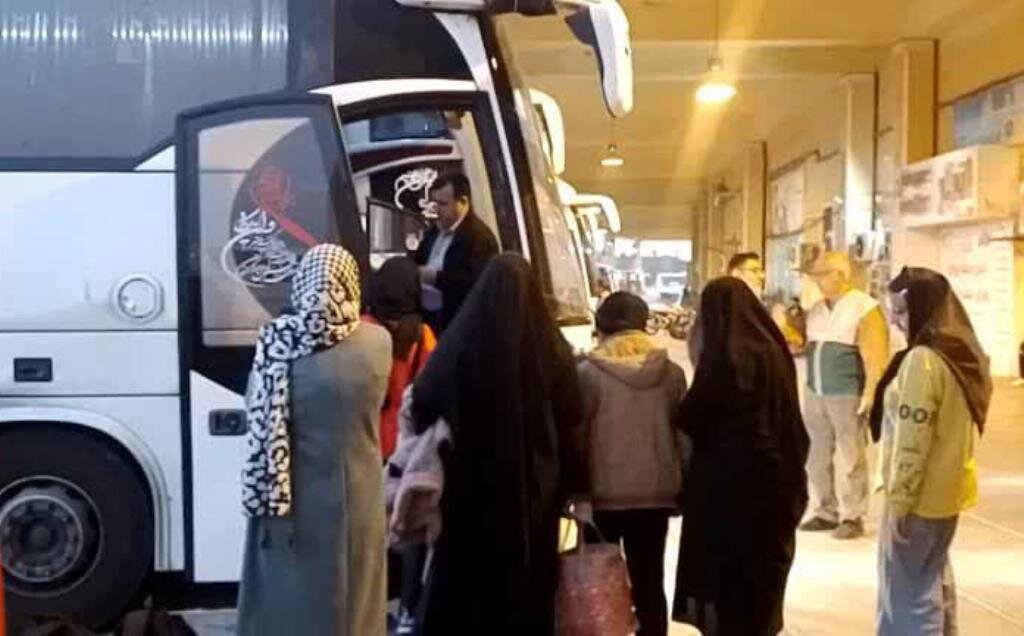 ۳۰ خانواده دارای فرد معلول از بوشهر به مشهد اعزام شدند