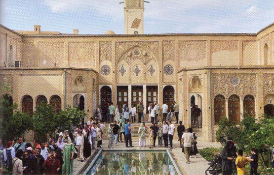 ایران و تضادهایش؛ از سنت و لایههای عرفان تا مدرنیته و سرعت