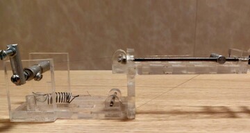 ابزار برش مورب گل رس توسط هنرمند زرین‌ دشتی اختراع شد