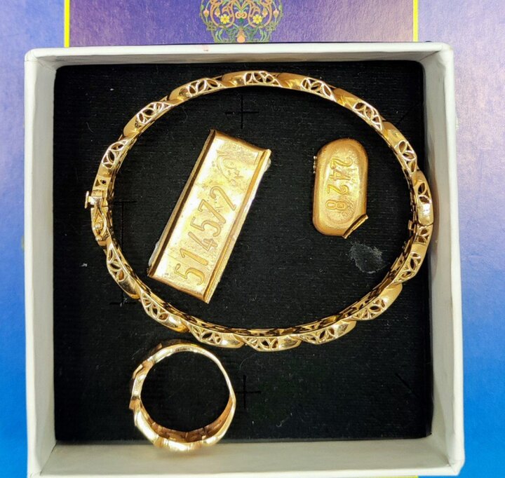 بانوی تهرانی طلاهایش را برای ساخت مدرسه در سیستان و بلوچستان اهدا کرد