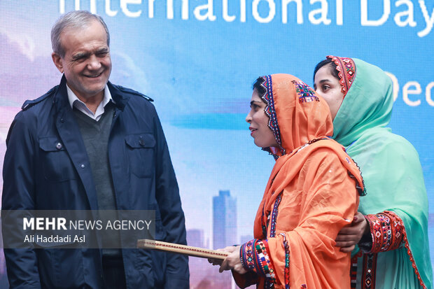 آئین گرامیداشت روز جهانی افراد دارای معلولیت با حضور رئیس جمهور