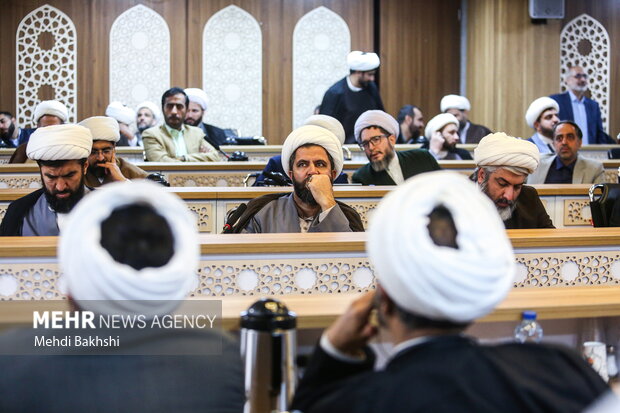 نشست راهبردی عملیات زندگی با آیه ها در قم