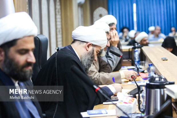 نشست راهبردی عملیات زندگی با آیه ها در قم