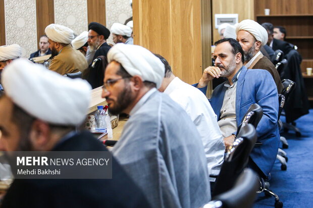 نشست راهبردی عملیات زندگی با آیه ها در قم