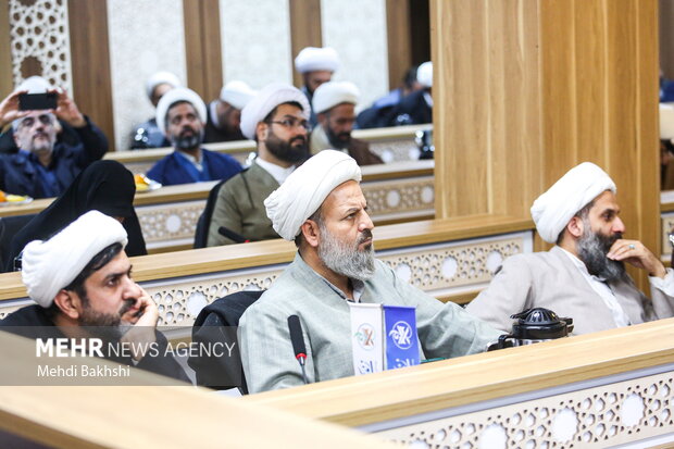 نشست راهبردی عملیات زندگی با آیه ها در قم