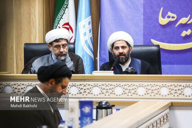 نشست راهبردی عملیات زندگی با آیه ها در قم