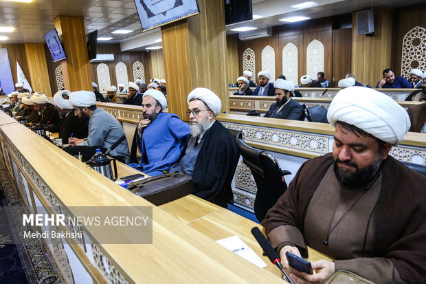 نشست راهبردی عملیات زندگی با آیه ها در قم