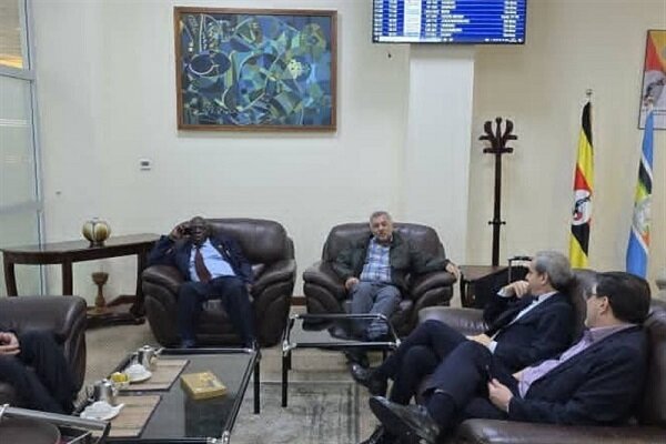 İran ekonomi heyeti Uganda'da