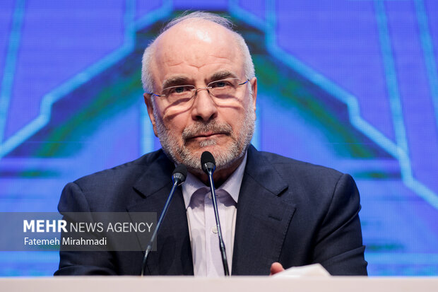 نشست خبری رئیس مجلس شورای اسلامی