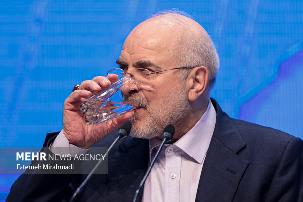 نشست خبری رئیس مجلس شورای اسلامی