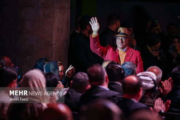 اختتامیه چهل و سومین جشنواره جهانی فیلم فجر در شیراز پایان یافت