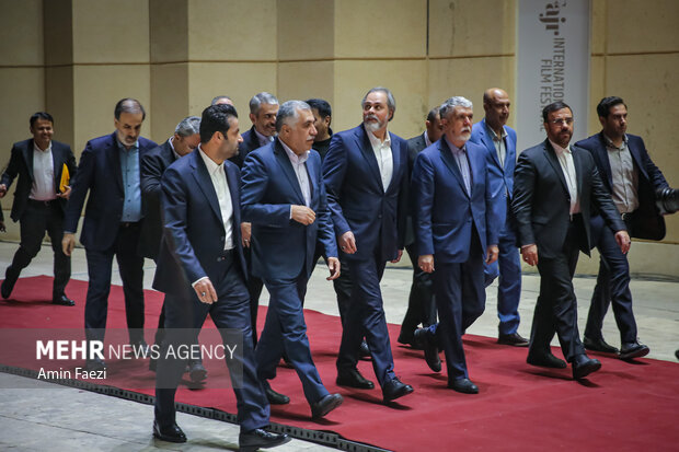 اختتامیه چهل و سومین جشنواره جهانی فیلم فجر در شیراز پایان یافت