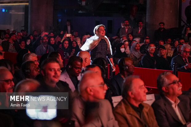 اختتامیه چهل و سومین جشنواره جهانی فیلم فجر در شیراز پایان یافت