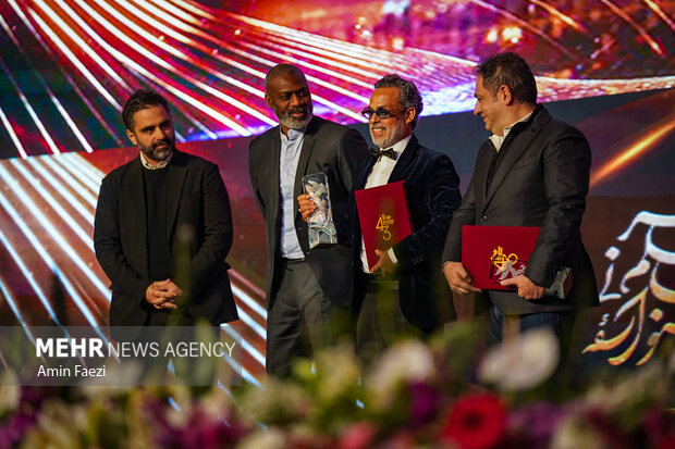 اختتامیه چهل و سومین جشنواره جهانی فیلم فجر در شیراز پایان یافت