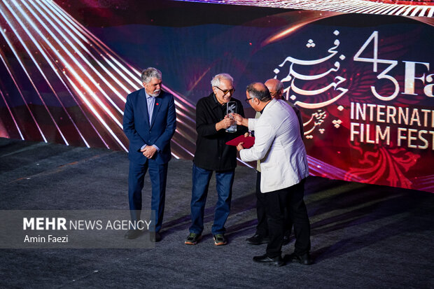 اختتامیه چهل و سومین جشنواره جهانی فیلم فجر در شیراز پایان یافت