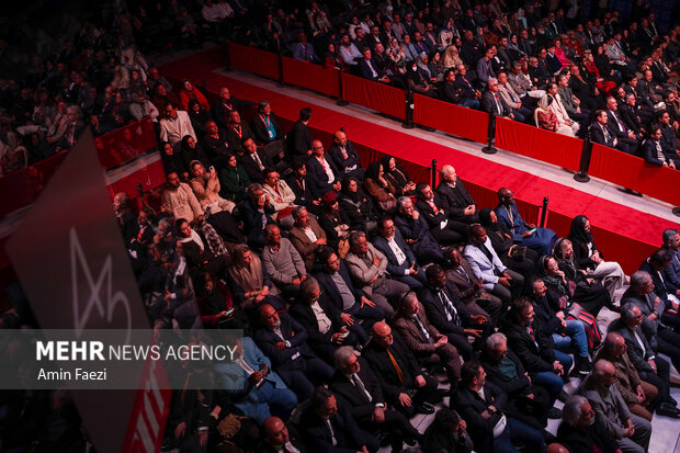 اختتامیه چهل و سومین جشنواره جهانی فیلم فجر در شیراز پایان یافت