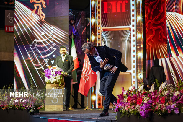 اختتامیه چهل و سومین جشنواره جهانی فیلم فجر در شیراز پایان یافت