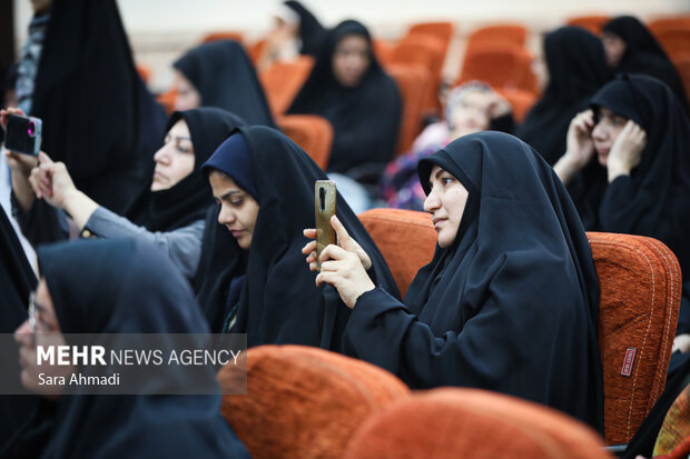 مراسم اختتامیه دوره توانمندسازی بانوان ومدیران کانون‌های بسیج خواهران اقشار سراسر کشور در مشهد