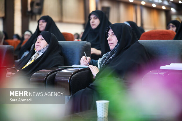 مراسم اختتامیه دوره توانمندسازی بانوان ومدیران کانون‌های بسیج خواهران اقشار سراسر کشور در مشهد