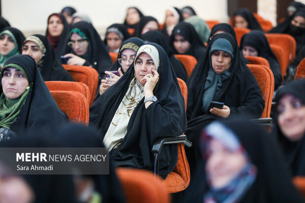 مراسم اختتامیه دوره توانمندسازی بانوان ومدیران کانون‌های بسیج خواهران اقشار سراسر کشور در مشهد