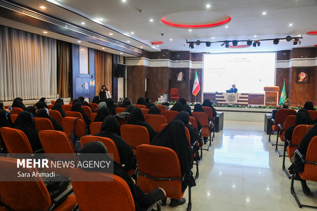 مراسم اختتامیه دوره توانمندسازی بانوان ومدیران کانون‌های بسیج خواهران اقشار سراسر کشور در مشهد