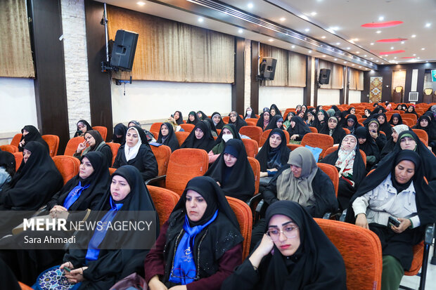 مراسم اختتامیه دوره توانمندسازی بانوان ومدیران کانون‌های بسیج خواهران اقشار سراسر کشور در مشهد
