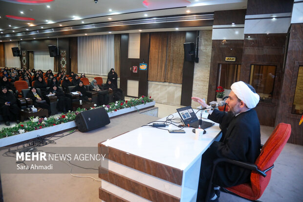 مراسم اختتامیه دوره توانمندسازی بانوان ومدیران کانون‌های بسیج خواهران اقشار سراسر کشور در مشهد