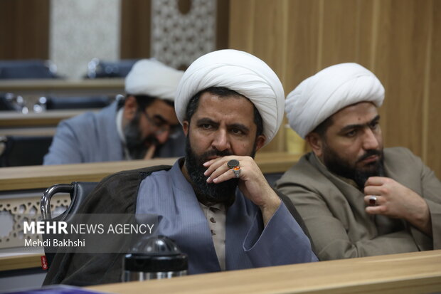 آیین رونمایی از کتاب های ۲۰ گانه مسجد در قم