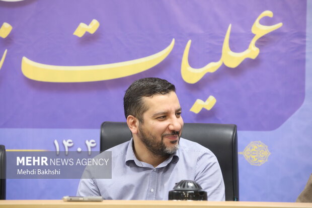 آیین رونمایی از کتاب های ۲۰ گانه مسجد در قم