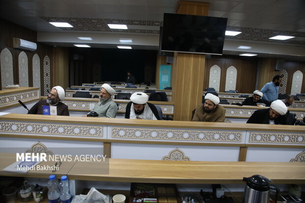 آیین رونمایی از کتاب های ۲۰ گانه مسجد در قم