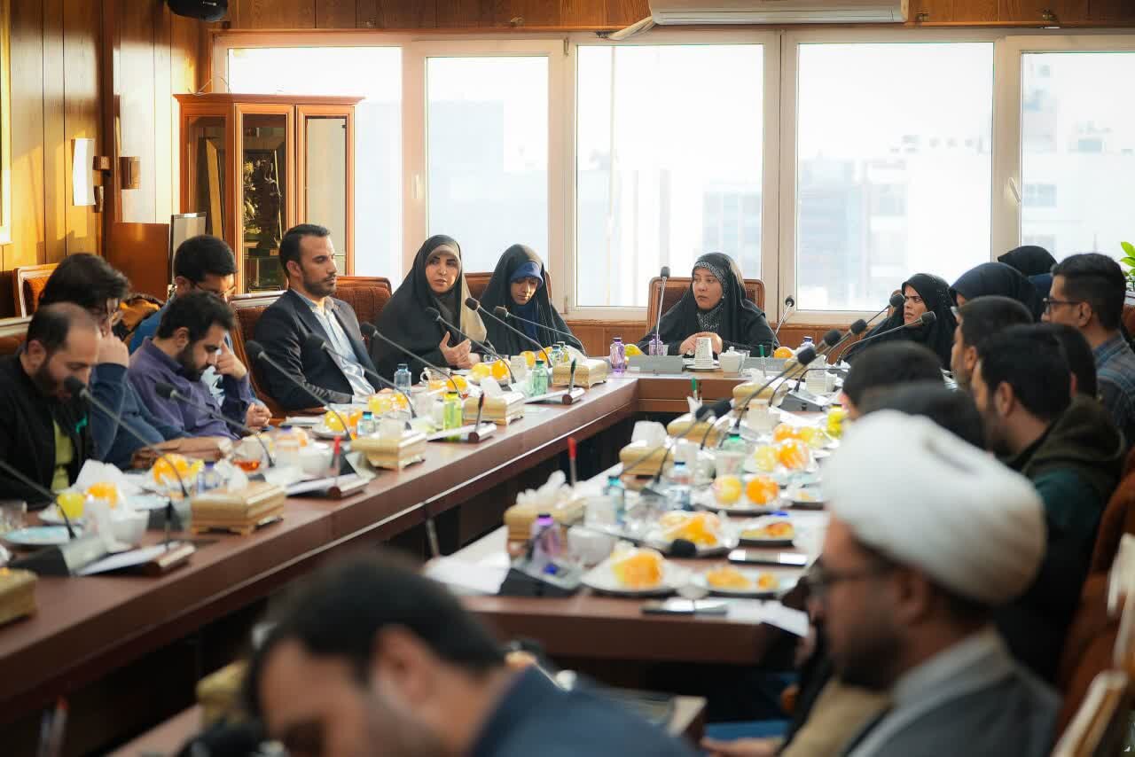 حمایت از حلقههای میانی یکی از راههای مهم شکوفایی ظرفیتهای مردمی است