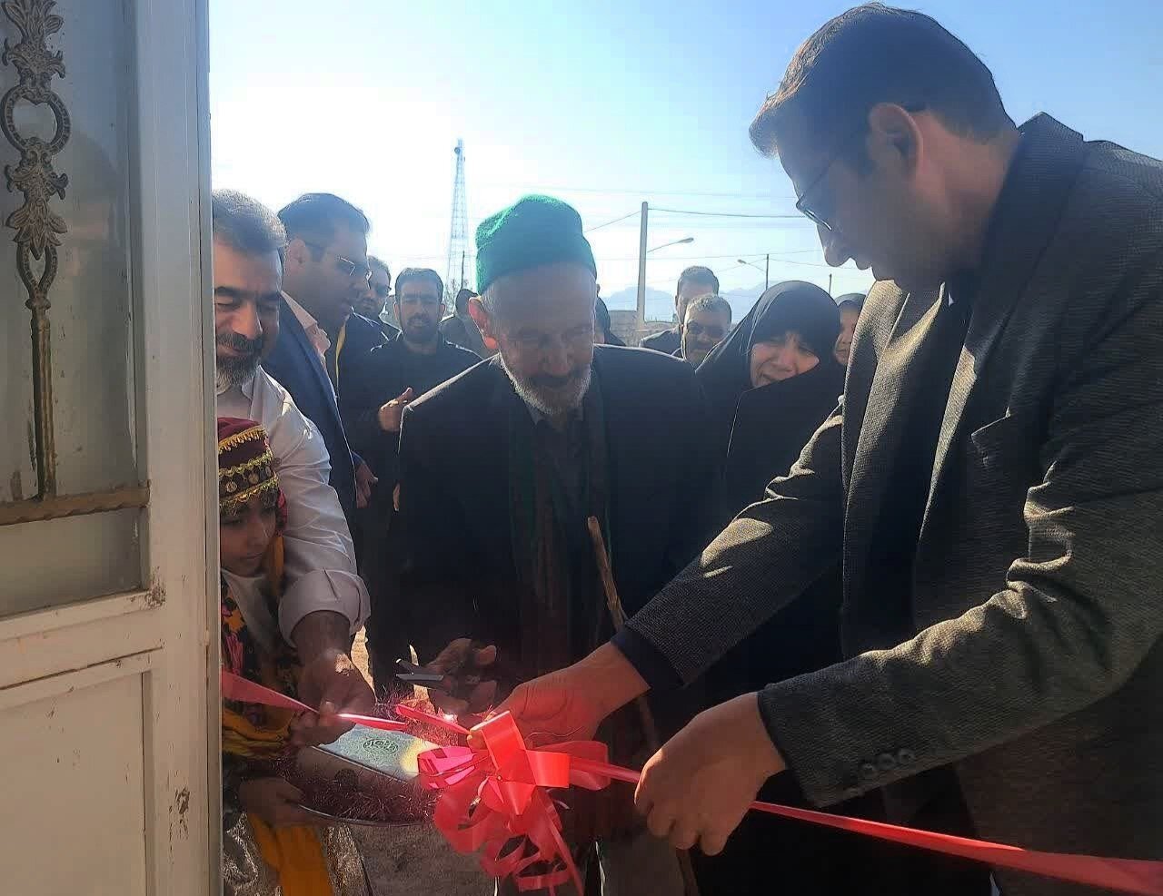 افتتاح کتابخانه در احمد آباد بیارجمند؛ جریان مطالعه به قلب کویر رسید افتتاح کتابخانه در احمد آباد بیارجمند؛ جریان مطالعه به قلب کویر رسید