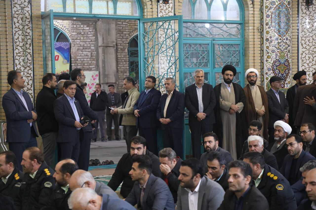 سنگ تمام مردم برای آقازاده واقعی سنگ تمام مردم برای آقازاده واقعی
