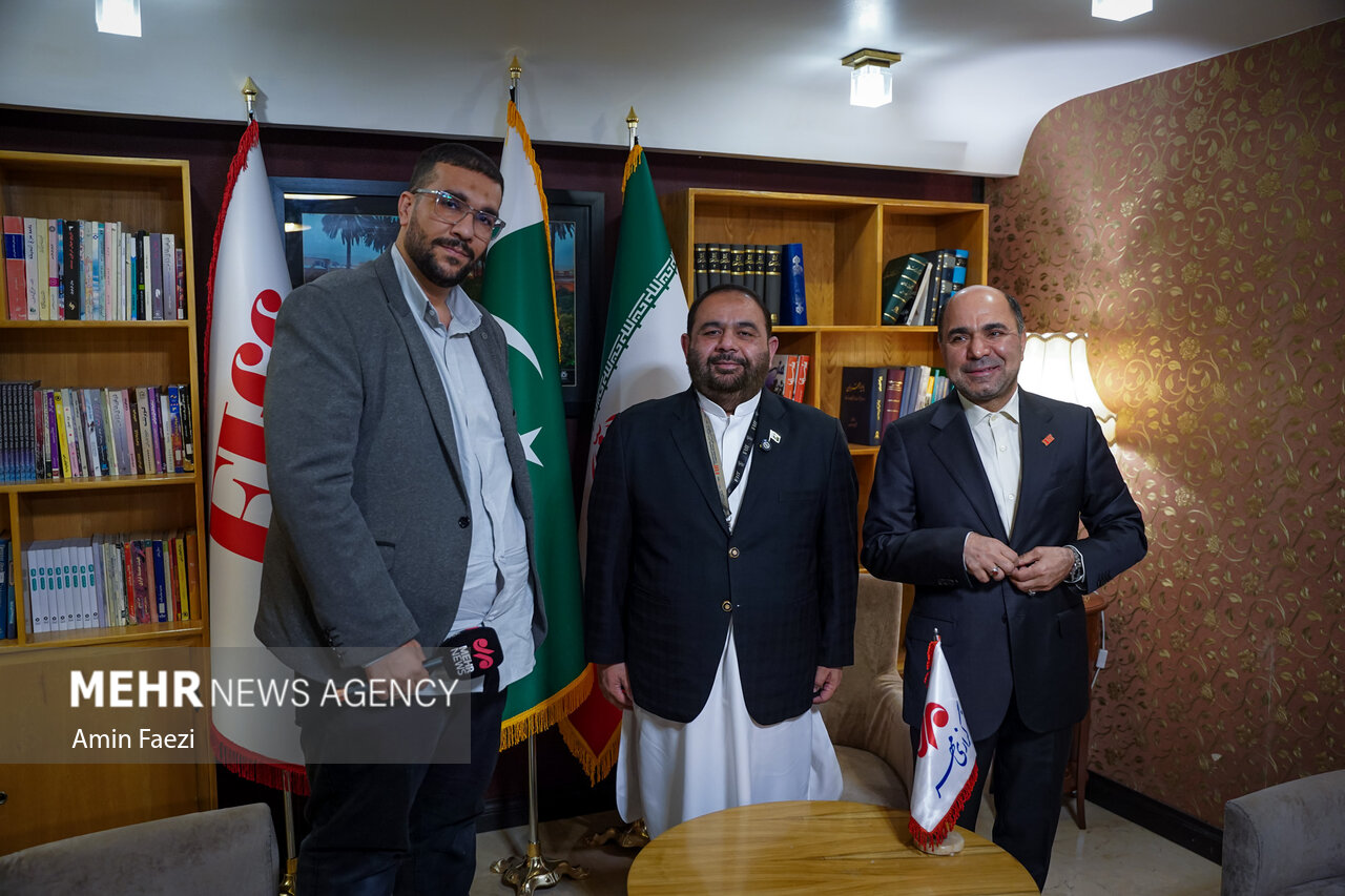 کهچی: امضای تفاهم نامه فرهنگی ایران و پاکستان؛ترجمه آثار اقبال به اردو