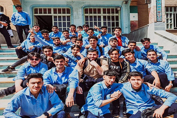 روایت یک انقلاب کوچک در کلاس درس عربی؛ معلمی که ترس‌ نسل زِد را شکست