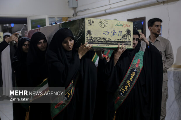 تشییع دو شهید گمنام در دانشگاه فرهنگیان پردیس فاطمه الزهرا بندعباس