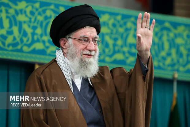 دیدار هزاران نفر از زنان و دختران با رهبر انقلاب اسلامی